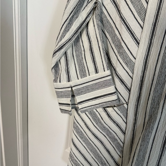 Soft Surroundings NWOT 100% Cotton Tunic Stripe V-Neck Pocket Blouse - Picture 4 of 9